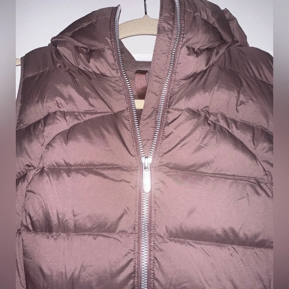 lululemon athletica mauveQuilted Hooded Down Vest